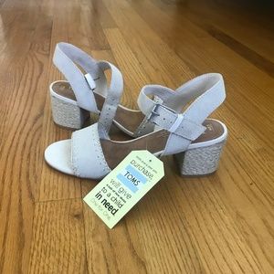 TOMS Women's Rosa Sandal (Birch Suede)
